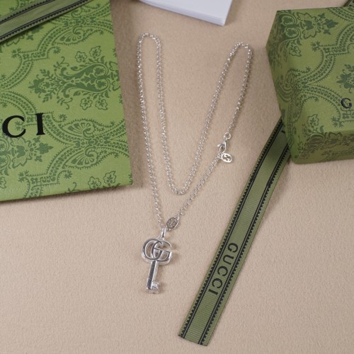 Gucci New Retro Double G Bright Silver Key Necklace