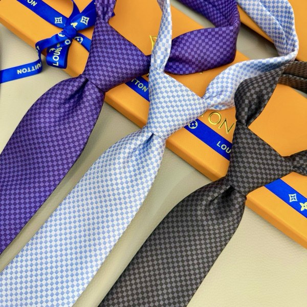 Louis Vuitton New Classic Men's Checkered Silk Tie