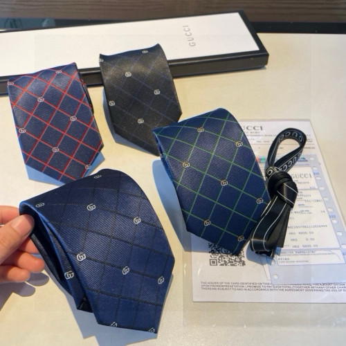 Gucci New Classic Men's GG Logo Jacquard Silk Tie