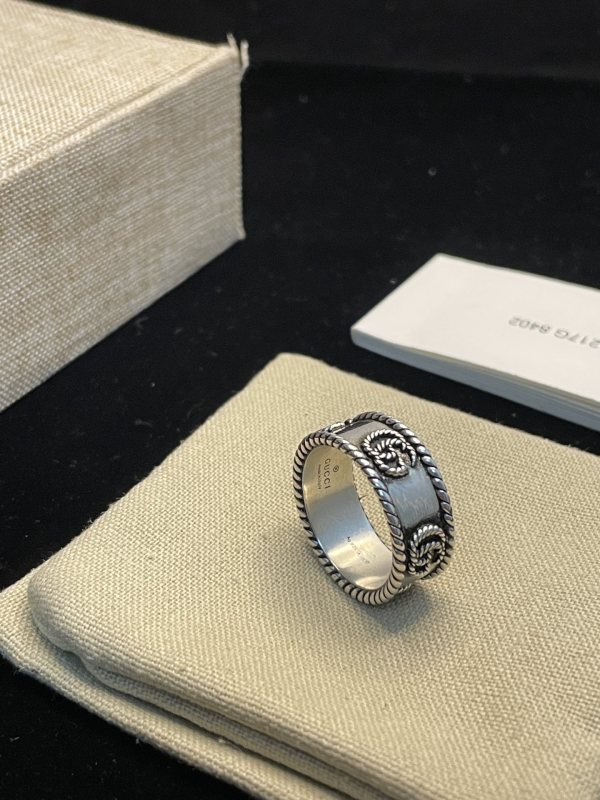 Gucci Classic Retro Double G Interlocking Ring