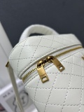 Yves Saint Laurent New Classic Sheepskin Double Zipper Handbag Size: 18 × 11 × 6.5 CM