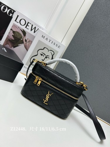 Yves Saint Laurent New Classic Sheepskin Double Zipper Handbag Size: 18 × 11 × 6.5 CM