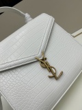 Yves Saint Laurent Fashion Gold Buckle Black Crocodile Pattern Handbag Crossbody Bag Size: 24 × 21x11CM