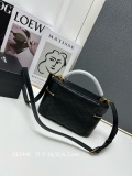 Yves Saint Laurent New Classic Sheepskin Double Zipper Handbag Size: 18 × 11 × 6.5 CM
