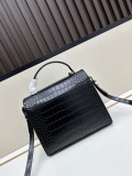 Yves Saint Laurent Fashion Gold Buckle Black Crocodile Pattern Handbag Crossbody Bag Size: 24 × 21x11CM