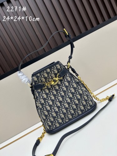 Dior Fashion Versatile Leather Bucket Bag Size: 24 × 10x24.5CM