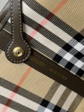 Burberry New Classic Grid Tote Bag Size: 41 × 14 × 26 CM