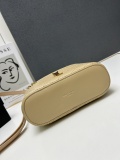 Yves Saint Laurent New Classic Sheepskin Double Zipper Handbag Size: 18 × 11 × 6.5 CM