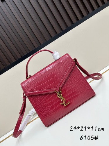 Yves Saint Laurent Fashion Gold Buckle Black Crocodile Pattern Handbag Crossbody Bag Size: 24 × 21x11CM