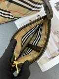 Burberry New Classic Grid Tote Bag Size: 41 × 14 × 26 CM