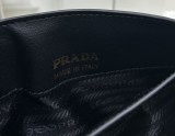 Prada Classic Leather Handbag Size: 25 × 18.5 × 12.5 CM