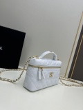 Chanel New Lunch Box Bag Chain Bag Handbag Size: 19x11x5 CM