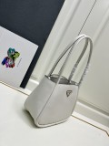 Prada Classic Leather Handbag Size: 25 × 18.5 × 12.5 CM