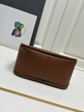 Prada Classic Leather Handbag Size: 25 × 18.5 × 12.5 CM