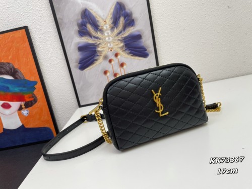 Yves Saint Laurent New Leather Chain Bag Shell Bag Size: 19x3x3.5 CM