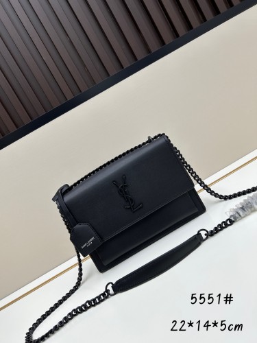 Yves Saint Laurent Classic Leather Chain Bag Size: 22x14x5 CM