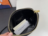 Yves Saint Laurent New Leather Chain Bag Shell Bag Size: 19x3x3.5 CM