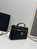 Chanel New Lunch Box Bag Chain Bag Handbag Size: 19x11x5 CM