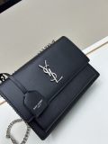Yves Saint Laurent Classic Leather Chain Bag Size: 22x14x5 CM