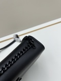 Yves Saint Laurent Classic Leather Chain Bag Size: 22x14x5 CM