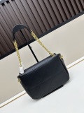 Yves Saint Laurent New Classic Chain Bag Underarm Bag Size: 25x18x6 CM
