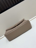 Yves Saint Laurent Classic Elephant Pattern Sheepskin Chain Bag Size: 28x19x9 CM
