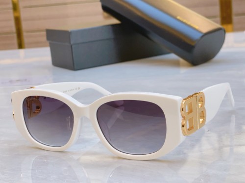 Balenciaga New Fashion Sunglasses Size: 54-18-130