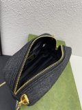 Prada Retro Cowboy Chain Cross Bag Size: 20x7x11 CM