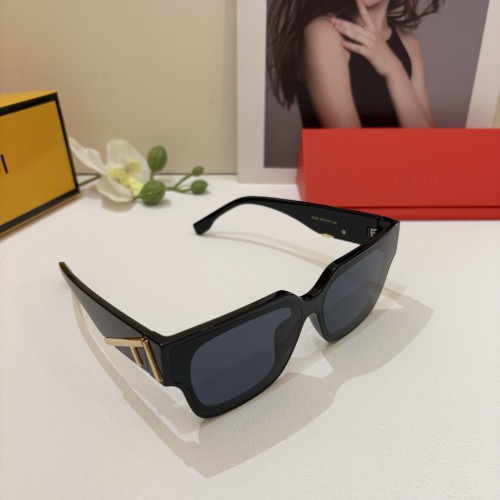 Fendi New Fashion Couple Versatile F-Letter Sunglasses