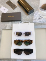 Balenciaga New Fashion Sunglasses Size: 53-19-135 Balenciaga New Fashion Sunglasses Size: 53-19-135