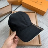 Louis Vuitton New Classic Versatile Duck Tongue Hat