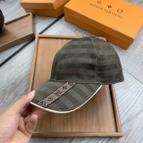 Louis Vuitton New Classic Versatile Duck Tongue Hat