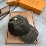 Louis Vuitton New Classic Versatile Duck Tongue Hat
