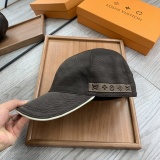 Louis Vuitton New Classic Versatile Checkered Duck Tongue Hat