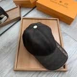 Louis Vuitton New Classic Versatile Duck Tongue Hat