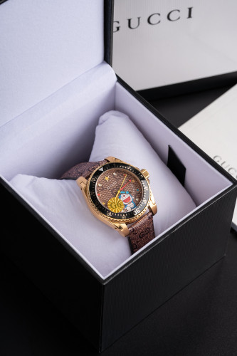 Gucci New Classic Old Decor Doraemon Dive Watch