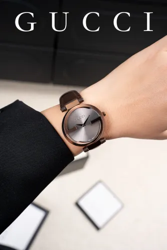 Gucci New Simple Double G Round Quartz Watch