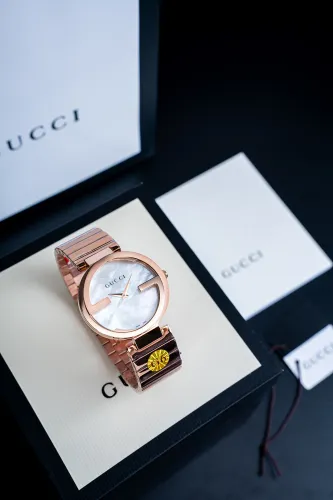 Gucci New Simple Double G Round Quartz Watch