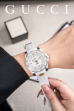 Gucci Unisex Fashion Star Bee Night Light Dive Watch