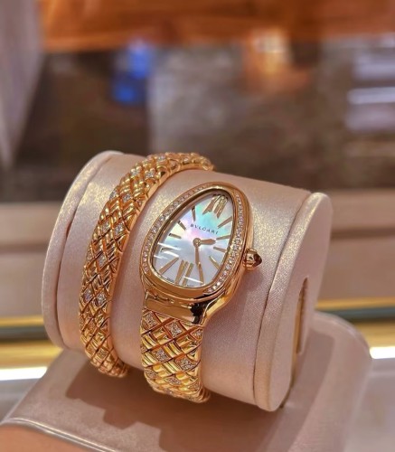 Bvlgari New Fashion Diamond Set Serpentine Quartz Watch