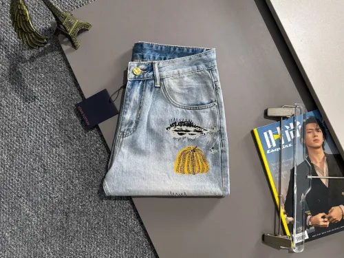 Louis Vuitton New Unisex Personalized Printed Casual Washed Denim Shorts