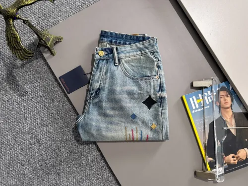 Louis Vuitton New Unisex Fashion Embroidered Distressed Casual Washed Denim Shorts