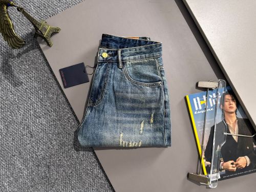 Louis Vuitton New Unisex Classic Distressed Washed Denim Shorts