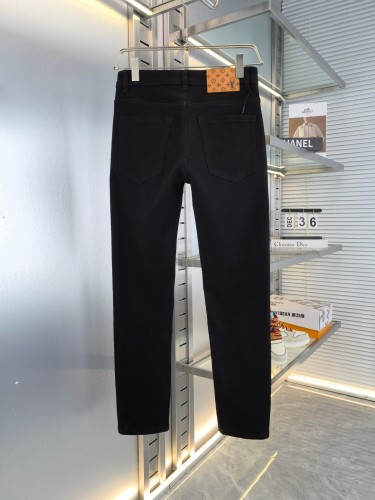 Louis Vuitton New Spring/Summer Classic Hardware Logo Slimming Small Leg Jeans