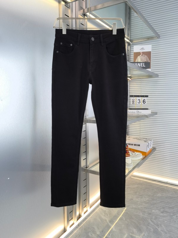 Burberry New Spring/Summer Classic Hardware Battle Horse Slimming Small Leg Jeans