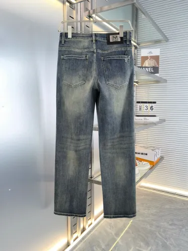 Burberry New Spring/Summer Classic Wash Water Slimming Small Leg Jeans