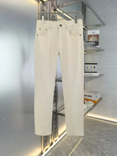 Moncler New Spring/Summer Classic Hardware Logo Slimming Small Leg Jeans