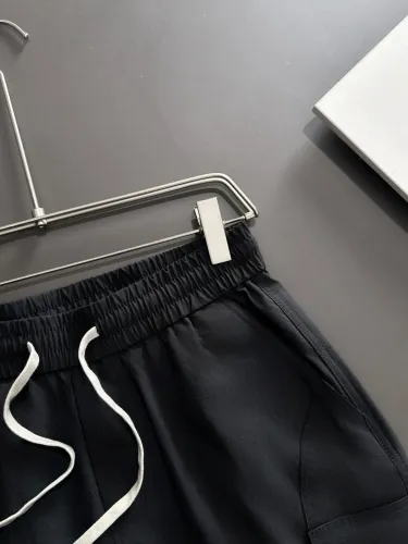 Louis Vuitton Classic Leather Logo Elastic Band Casual Shorts