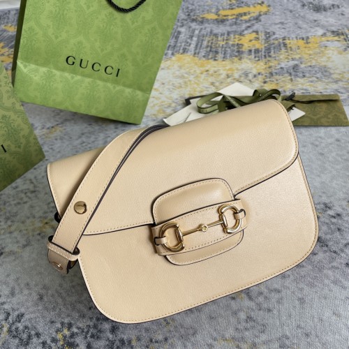 Gucci Classic Horseneck Buckle Retro Saddle Bag Crossbody Bag Size: 25x18x8 CM