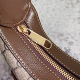 Gucci Classic Logo Canvas Splicing Half Moon Underarm Bag Handbill Shoulder Bag Size: 22x12.5x5 CM